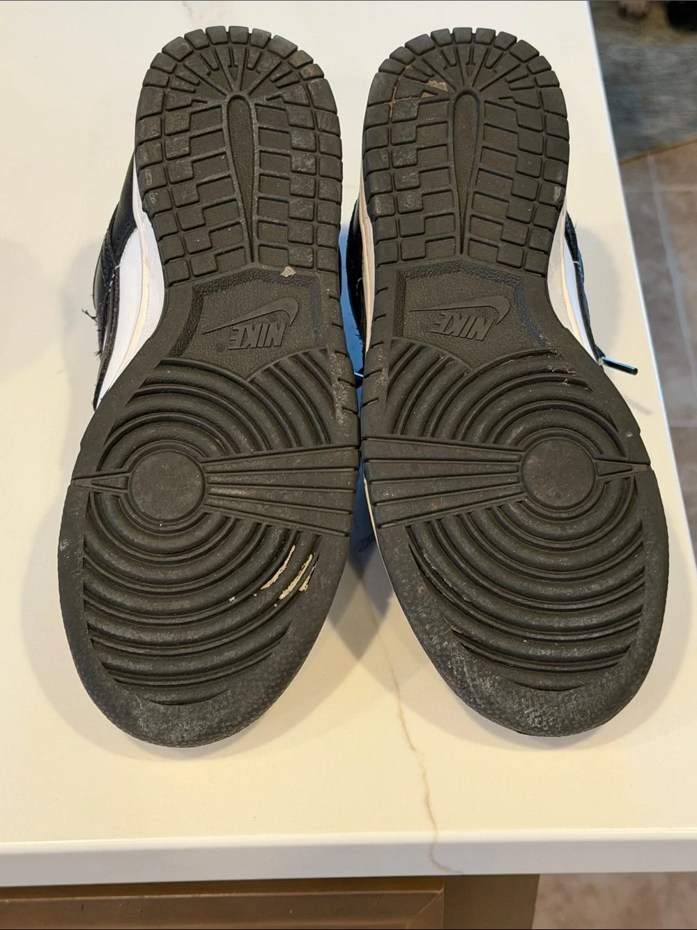 Nike Men’s Black and White Low-Top Sneakers — Classic Contrast